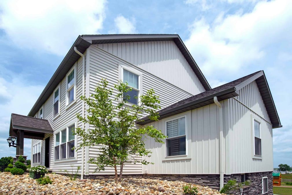 Vertical Vinyl Siding Suppliers - best company in Calgary